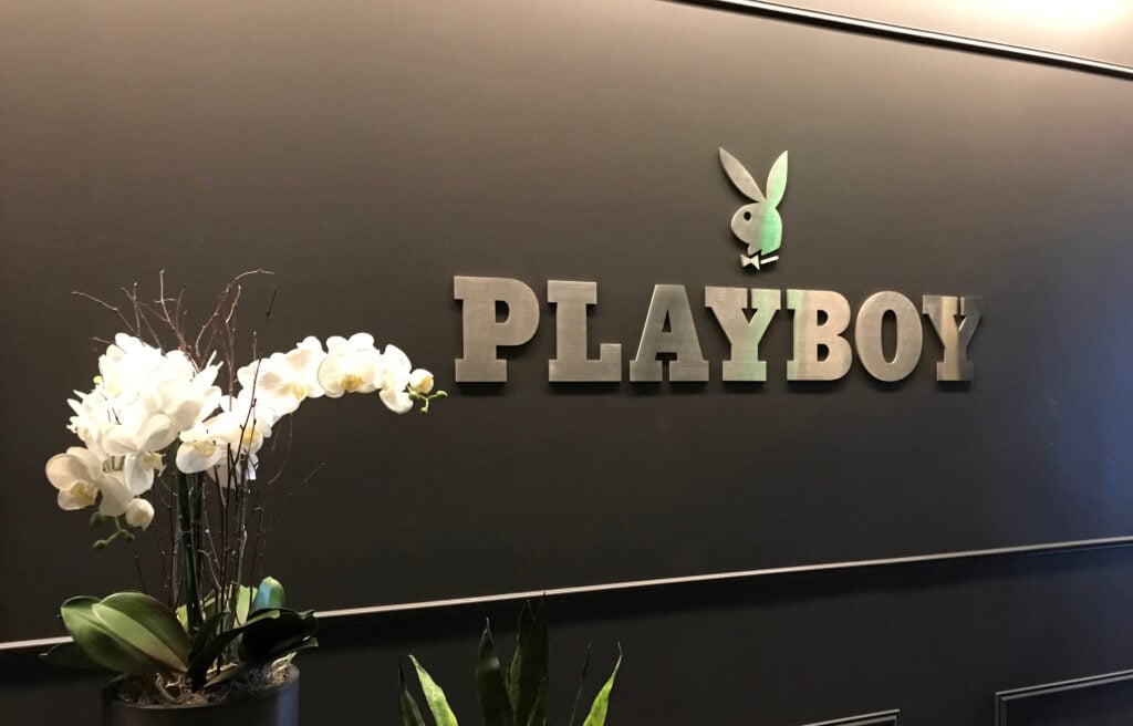 قفزة حادة في سهم Playboy بعد صفقة كبيرة في الصين