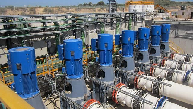 تراجع سهم كونسوليديتد ووتر 0.6% بعد تقرير الأرباح