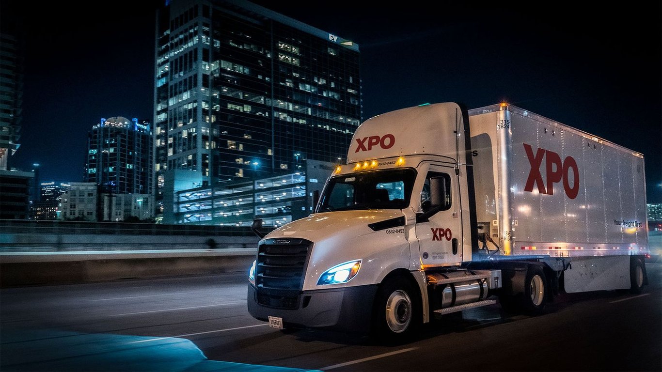 ثلاث أسباب قد تدفع سهم XPO للارتفاع