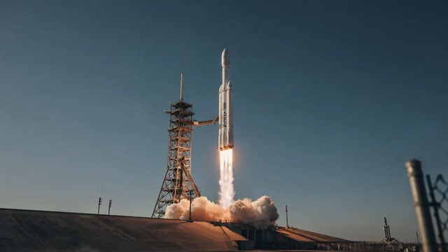 الرئيس التنفيذي لصندوق يرى مخاطراً لسبيس إكس إذا طالب المستثمرون بالتدفقات النقدية